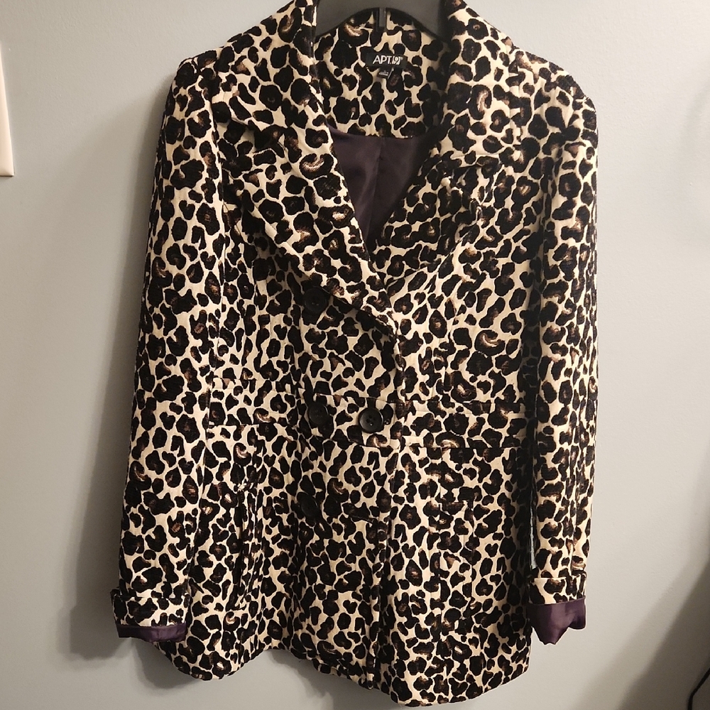 Apt. 9 Women's Black and Cream Animal Print Coat With Purple Lining
